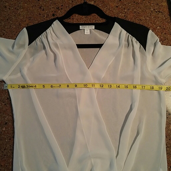 🌺Bisou Bisou Sheer Crossover Blouse🌺 - Picture 5 of 6